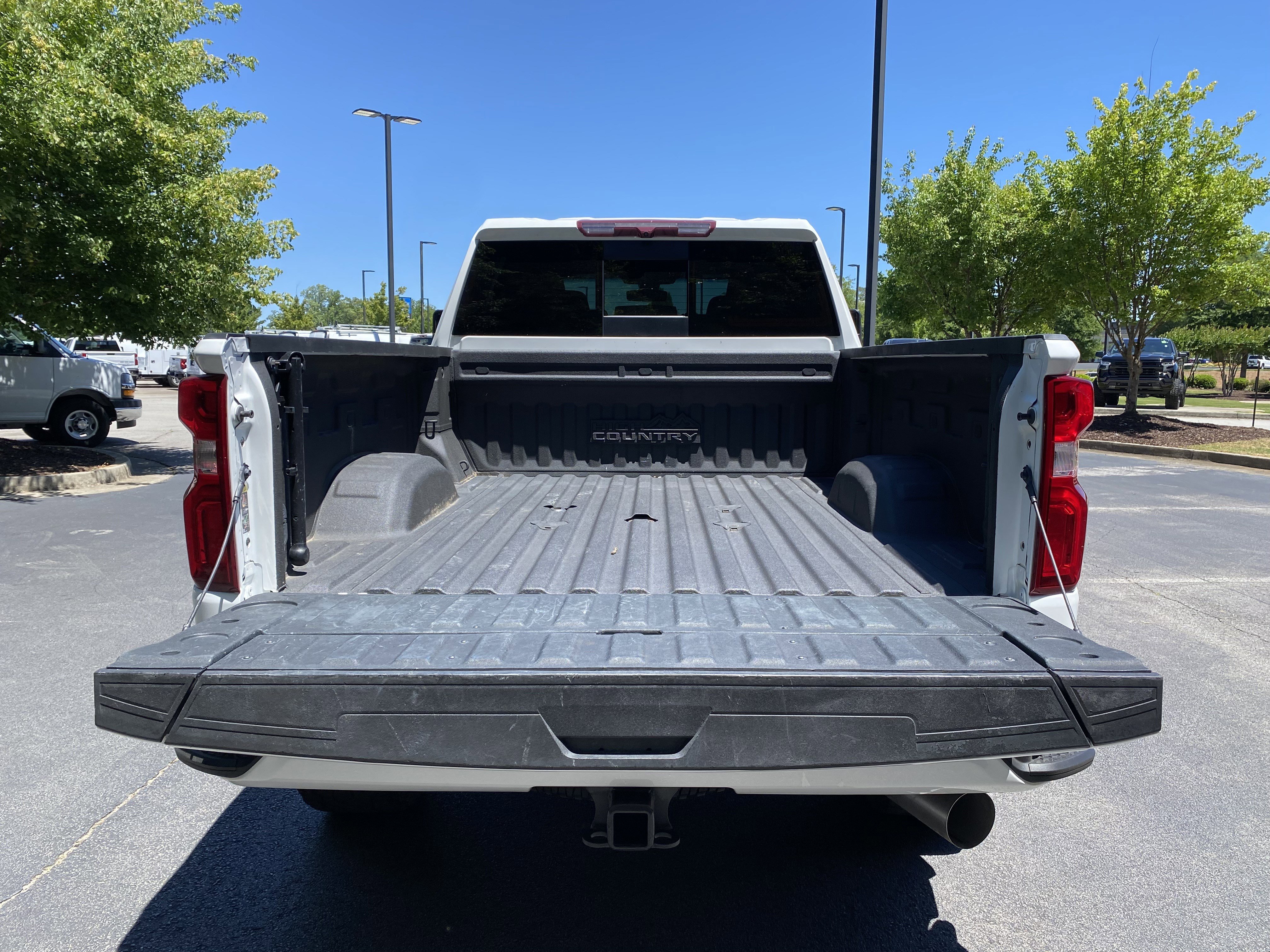 Used 2023 Chevrolet Silverado 2500 High Country w/ Safety Package II AWD/4WD image 12