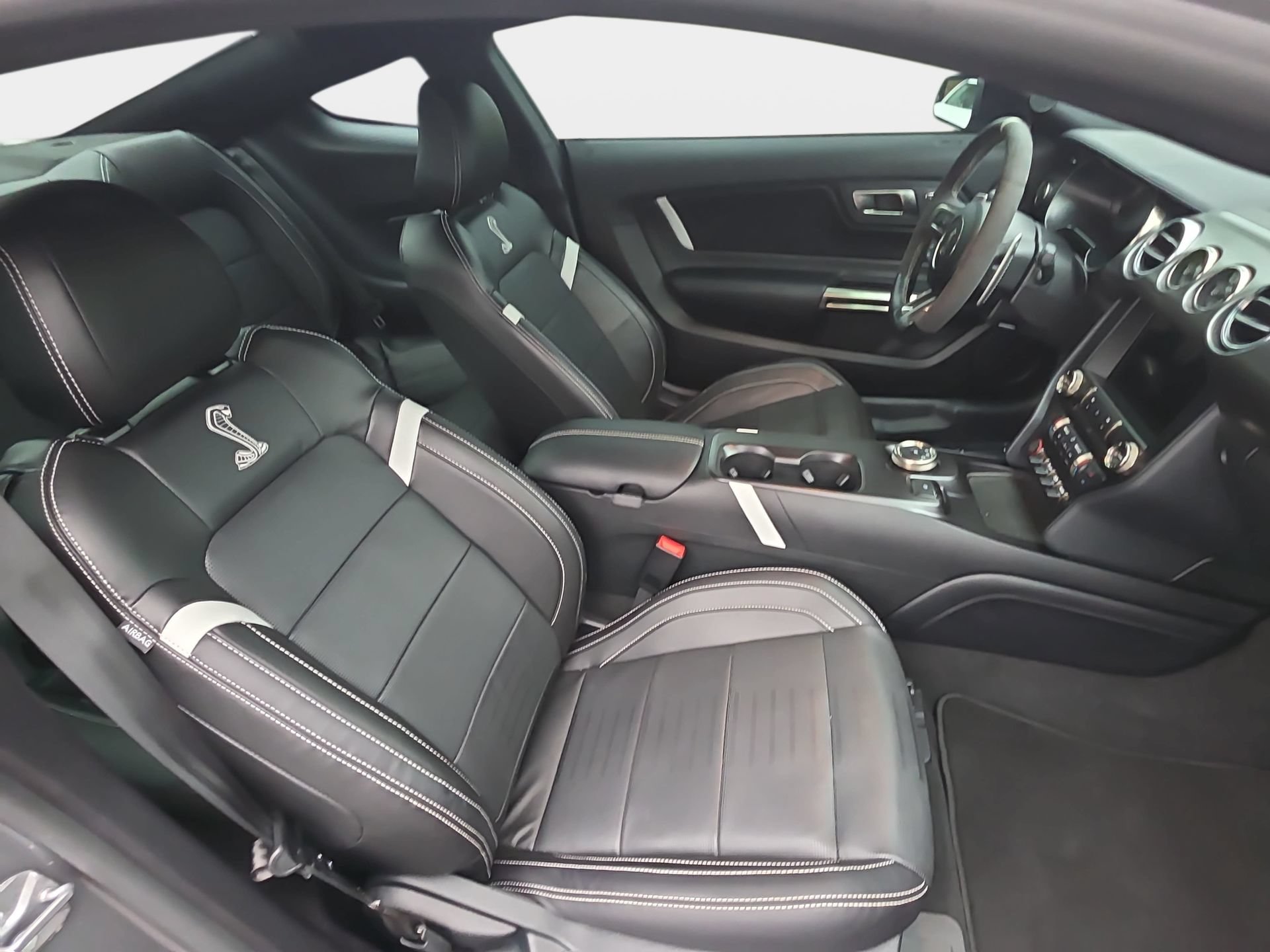 Used 2022 Ford Mustang Shelby GT500 w/ Technology Package RWD image 10