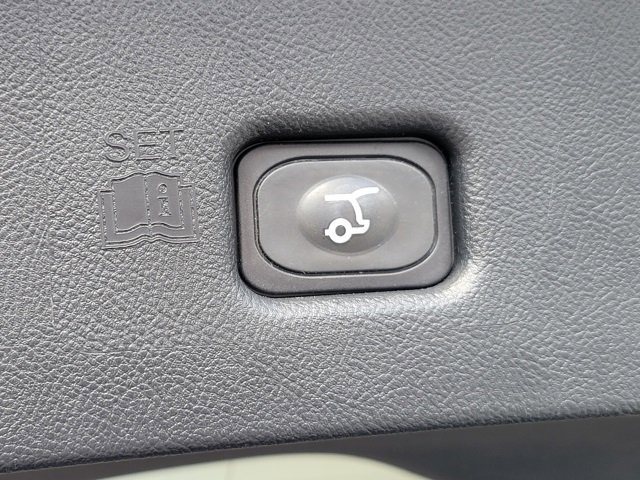 Used 2022 Lincoln Nautilus Reserve image 8