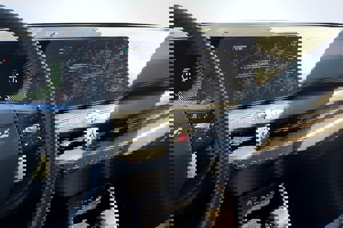 Used 2025 Kia K4 LXS image 6