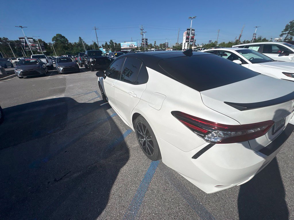 Used 2023 Toyota Camry XSE FWD image 18