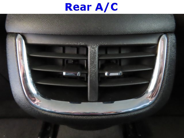 Used 2023 Chevrolet Malibu LT image 31