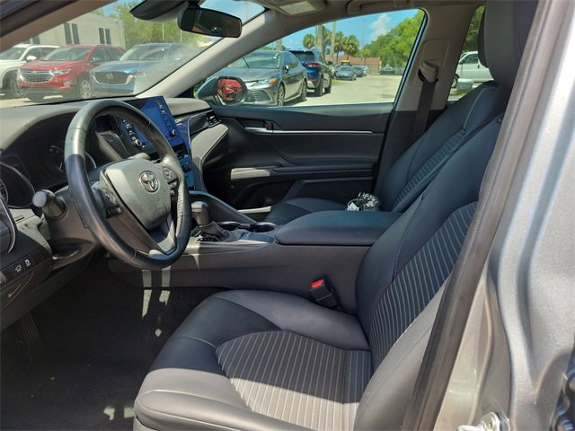Used 2023 Toyota Camry SE image 13