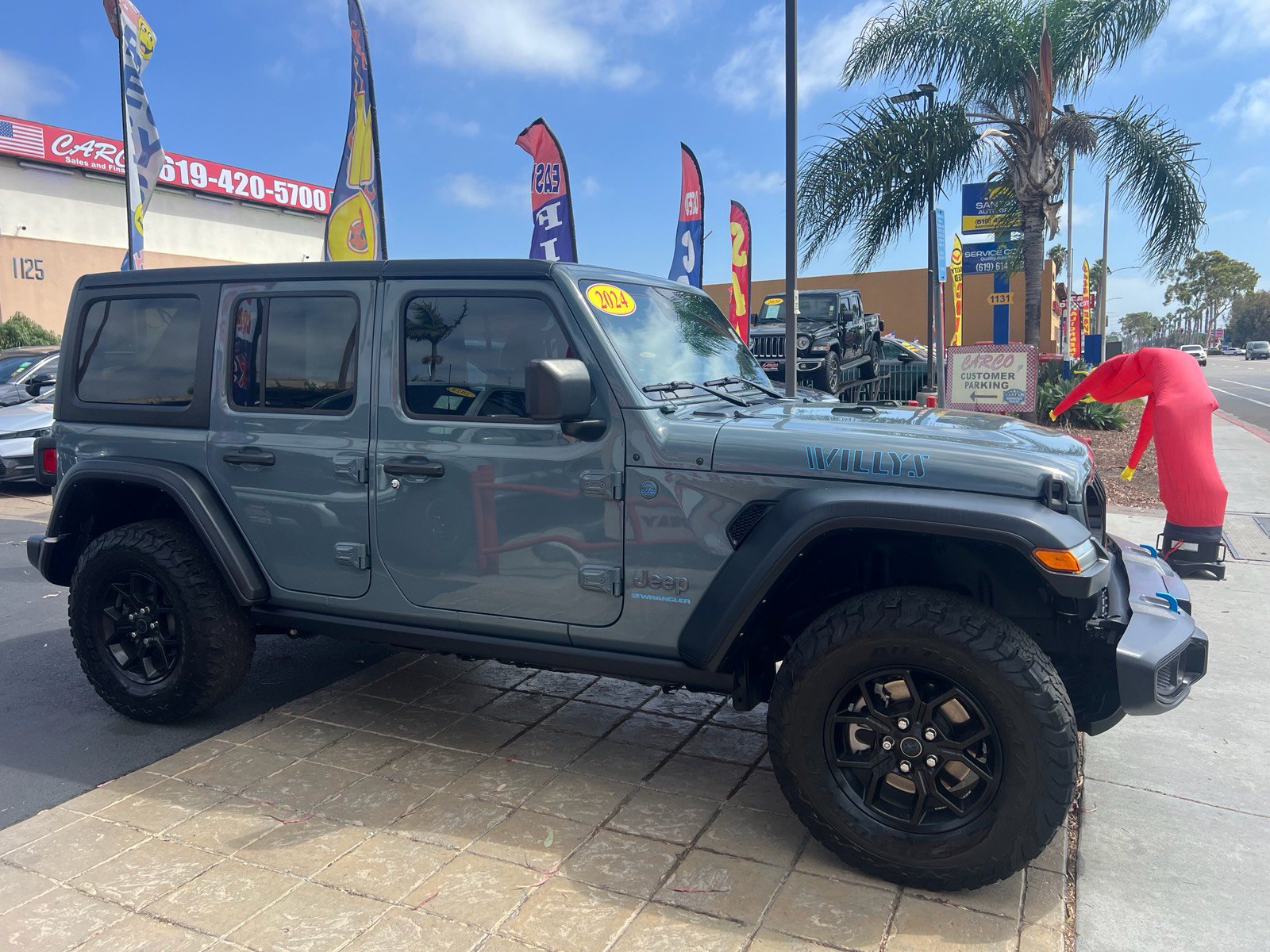 Used 2024 Jeep Wrangler Unlimited AWD/4WD image 12