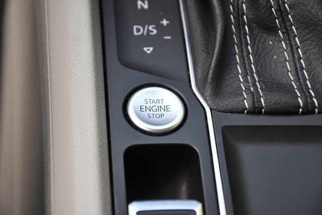 Used 2021 Volkswagen Atlas SE w/ Panoramic Sunroof Package image 16