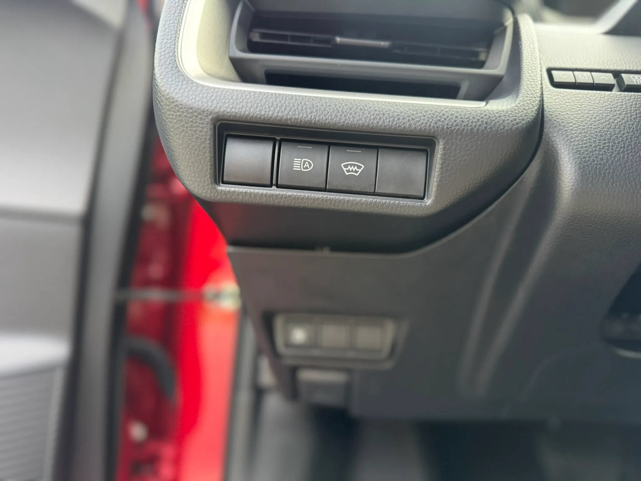 Used 2026 Toyota Prius LE FWD image 22
