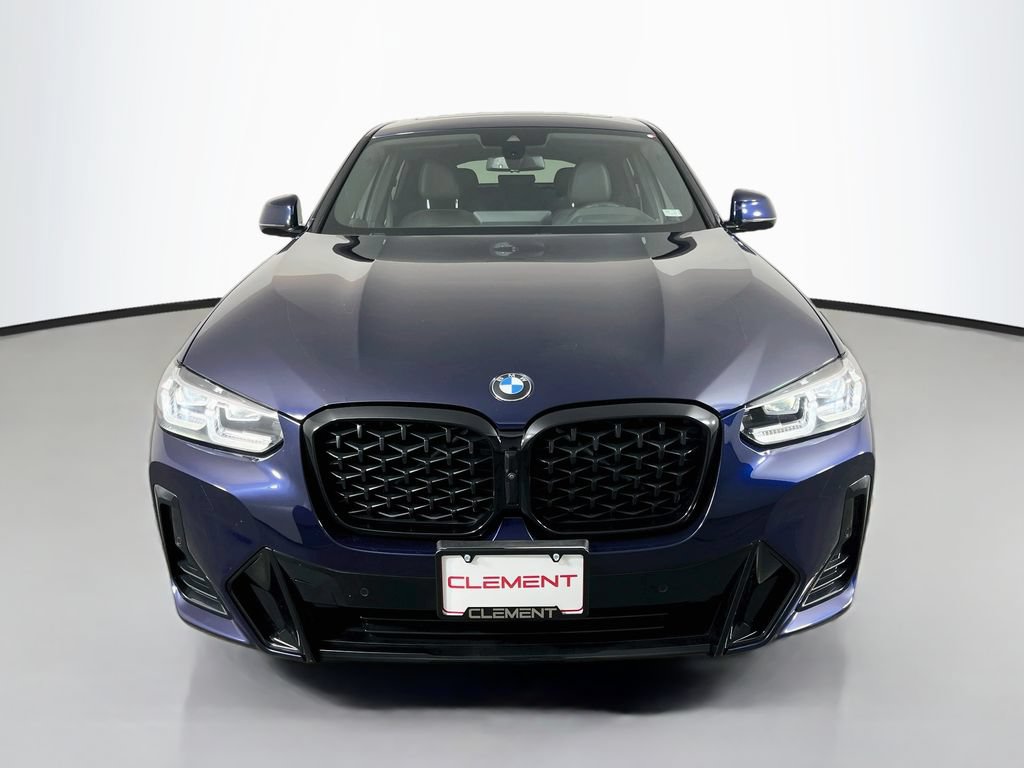 Used 2023 BMW X4 xDrive30i AWD/4WD image 2