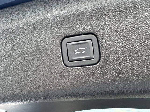 Used 2024 Buick Enclave Avenir w/ Avenir Technology Package AWD/4WD image 30