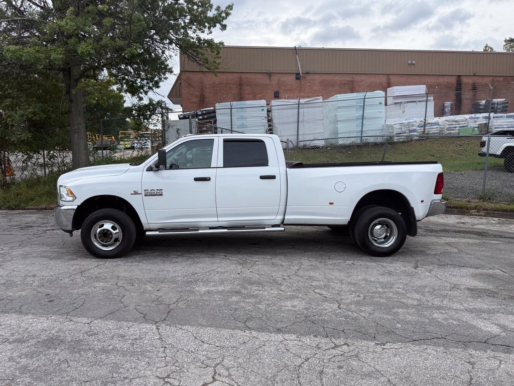 Used 2018 RAM 3500 Tradesman w/ Chrome Appearance Group AWD/4WD image 4