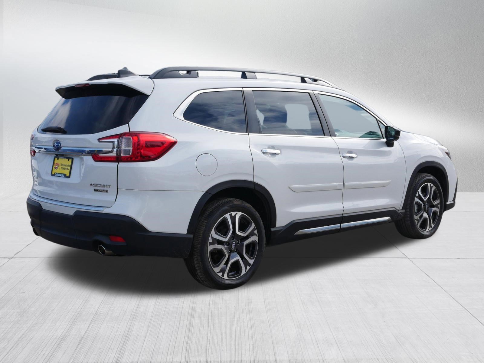 Used 2024 Subaru Ascent Touring image 7