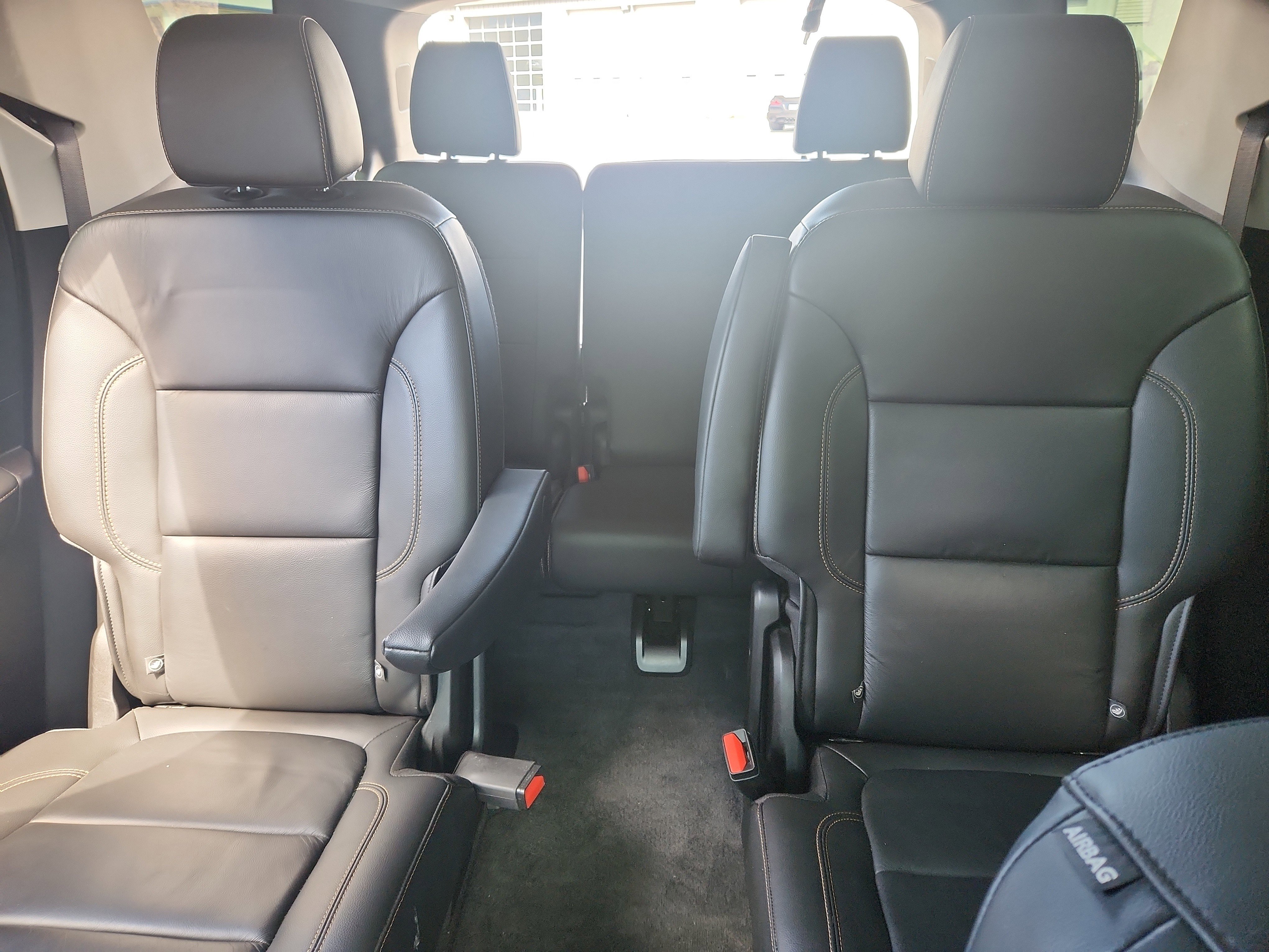 Used 2020 Chevrolet Traverse LT w/ LT Premium Package image 39