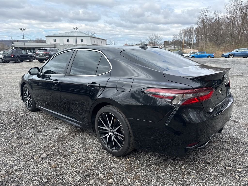 Used 2023 Toyota Camry SE w/ Cold Weather Package image 7
