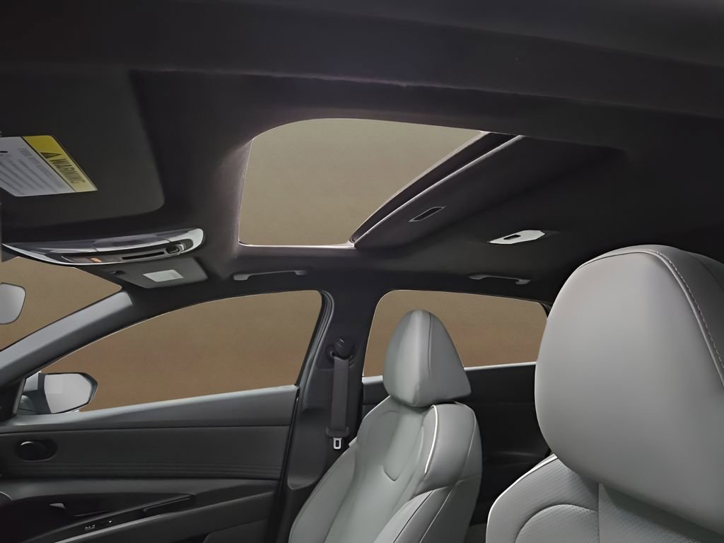 Certified 2025 Hyundai Elantra Limited image 31