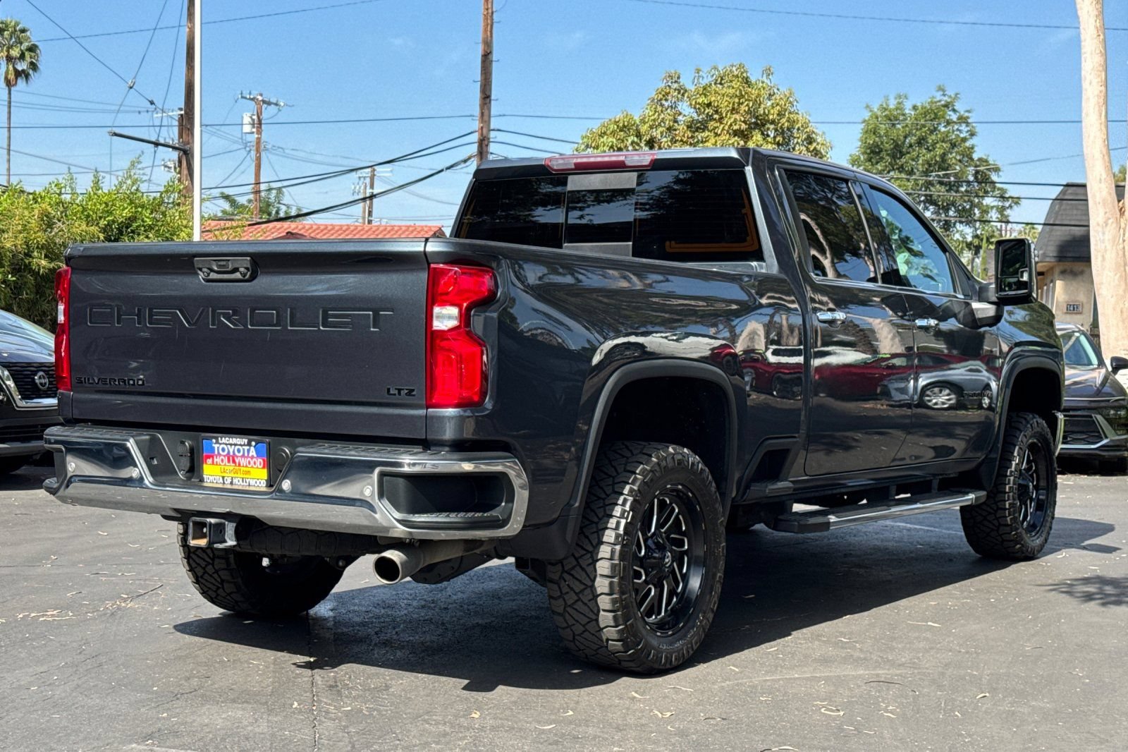 Used 2020 Chevrolet Silverado 2500 LTZ w/ LTZ Plus Package RWD image 4