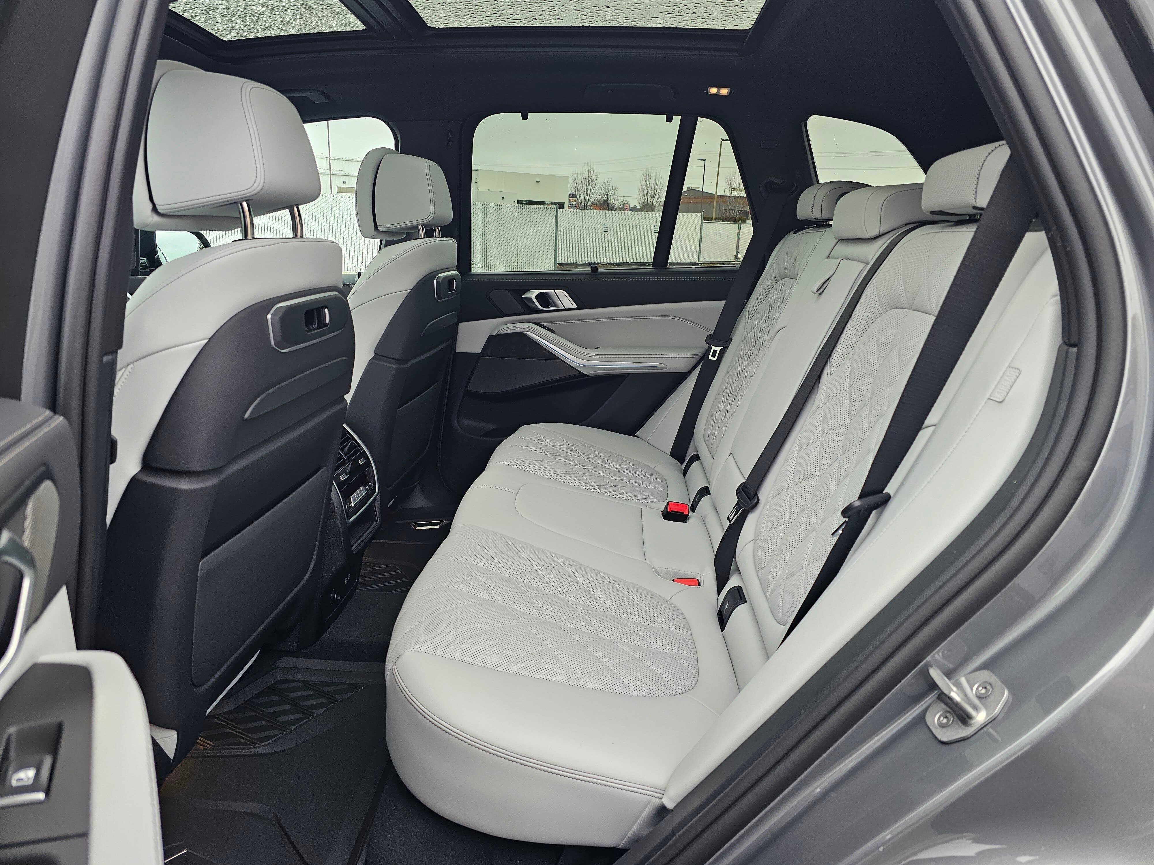 New 2026 BMW X5 xDrive50e w/ Executive Package image 13