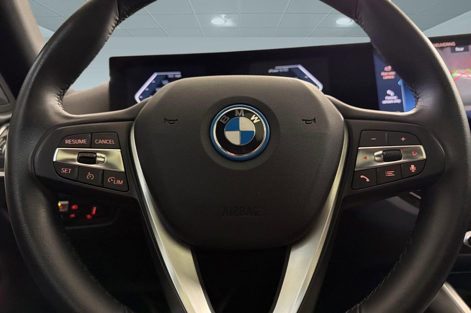 Used 2023 BMW i4 eDrive35 RWD image 17