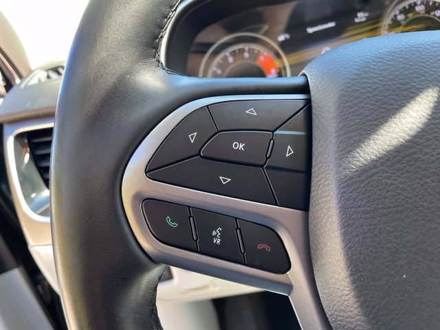 Used 2019 Jeep Cherokee Limited w/ Luxury Group AWD/4WD image 31