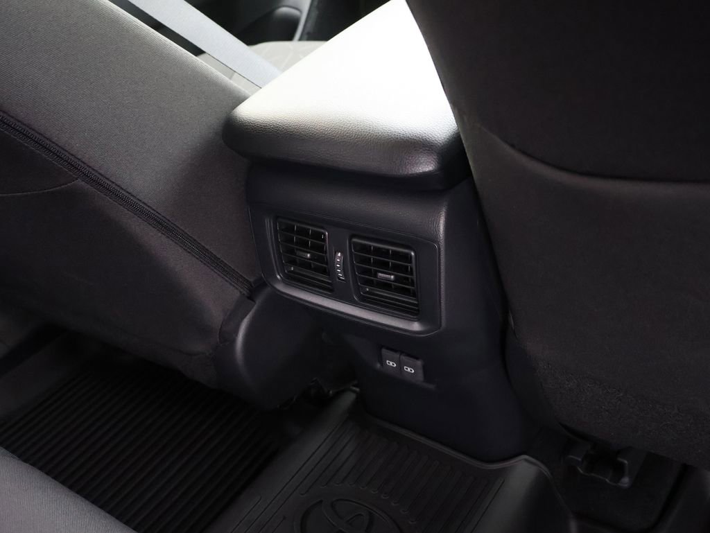 Used 2025 Toyota RAV4 XLE image 16