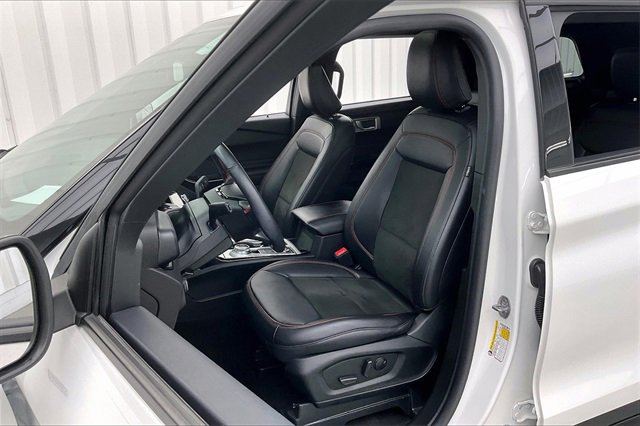 Used 2023 Ford Explorer ST-Line w/ Class IV Trailer Tow Package image 8