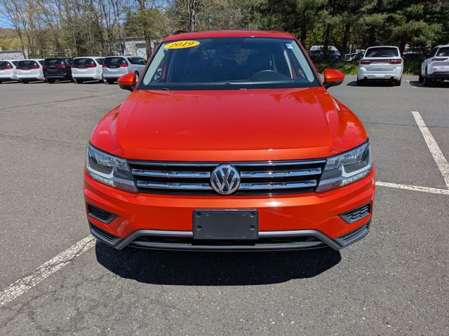 Used 2019 Volkswagen Tiguan SE w/ Panoramic Sunroof Package AWD/4WD image 2