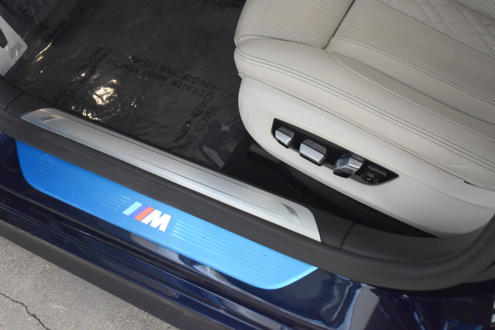 Used 2022 BMW 750i xDrive w/ Luxury Rear Seating Package AWD/4WD image 24