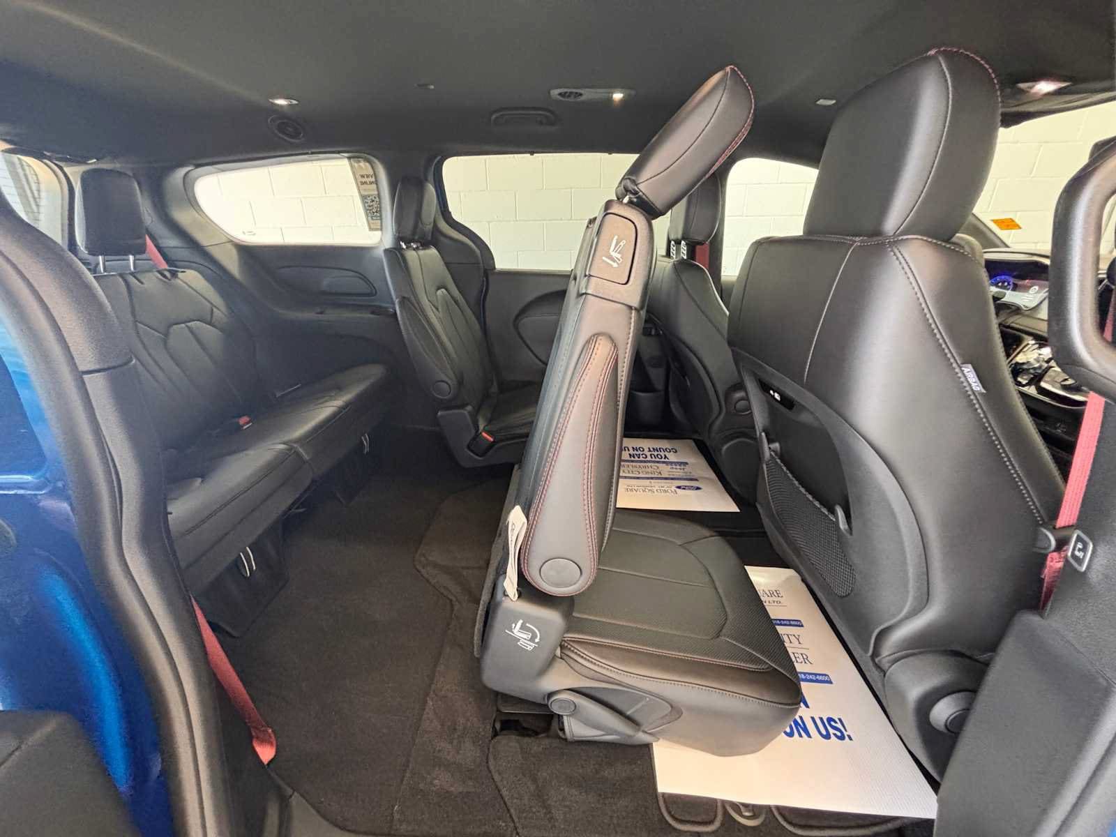 New 2027 Chrysler Pacifica Select FWD image 13