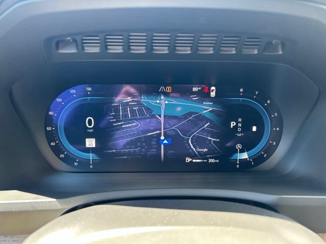 Certified 2025 Volvo XC90 B5 Plus AWD/4WD image 23