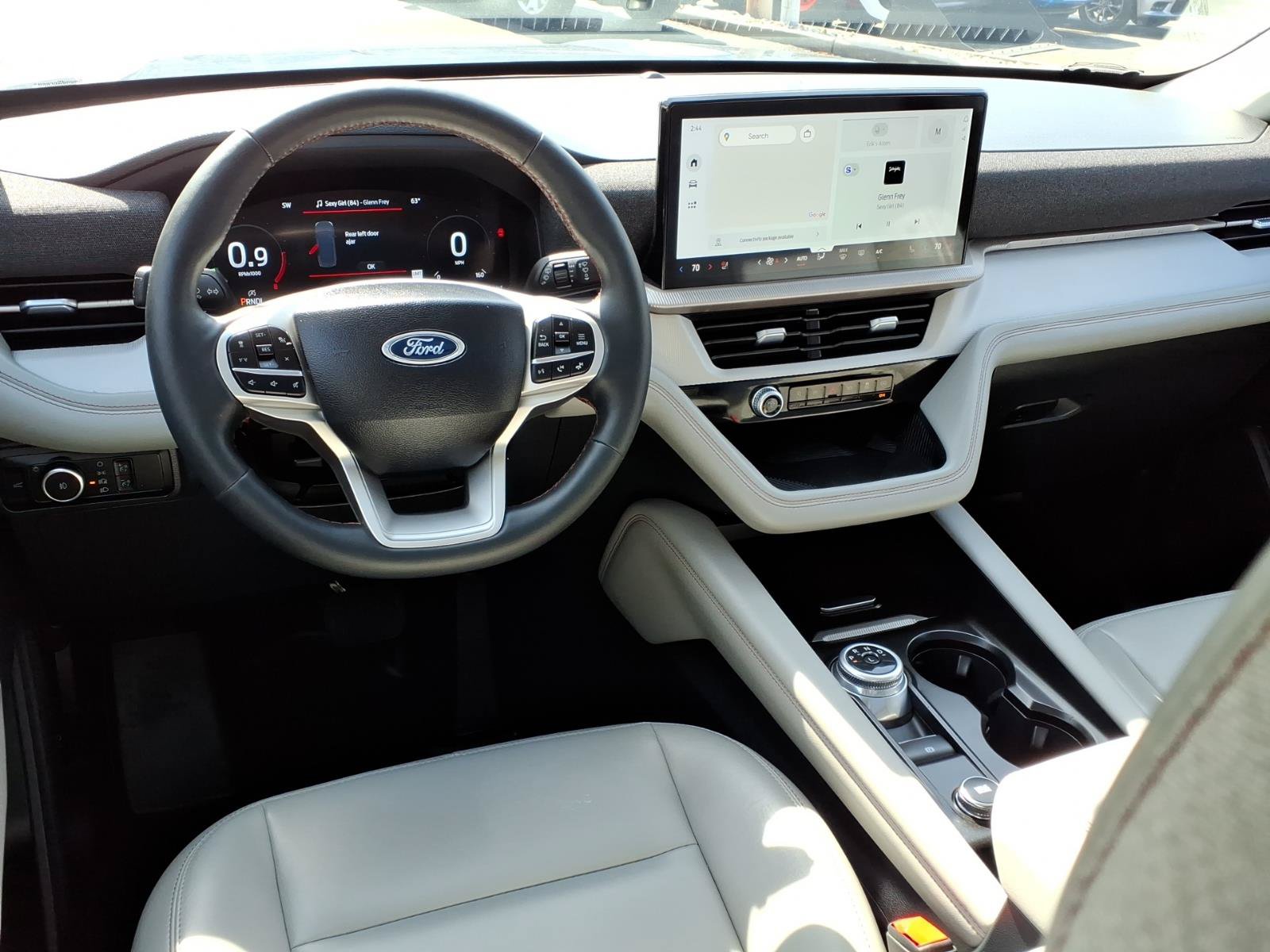 Certified 2025 Ford Explorer Active w/ Active Comfort Package AWD/4WD image 12