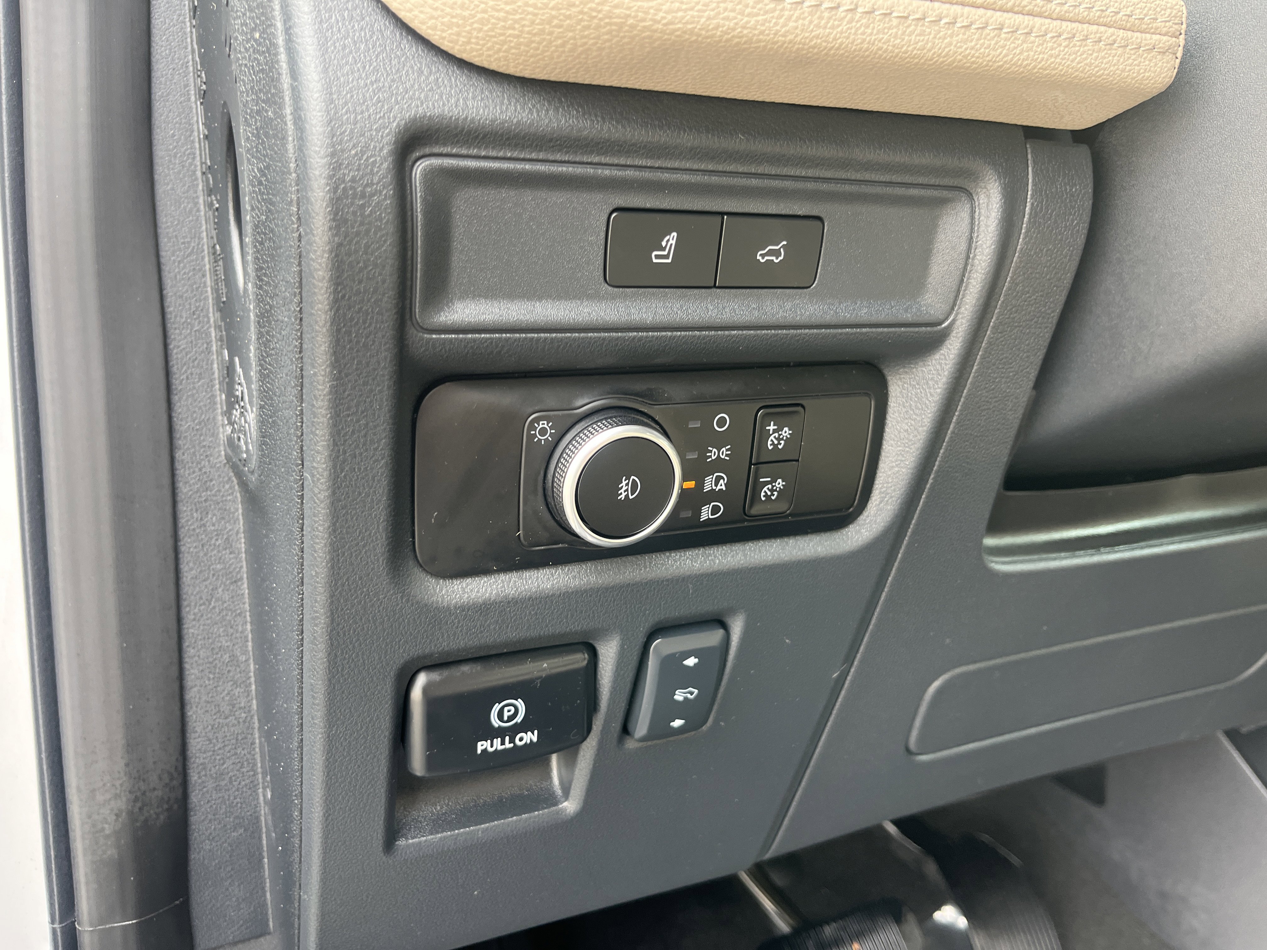 Used 2024 Ford Expedition Max Limited AWD/4WD image 17