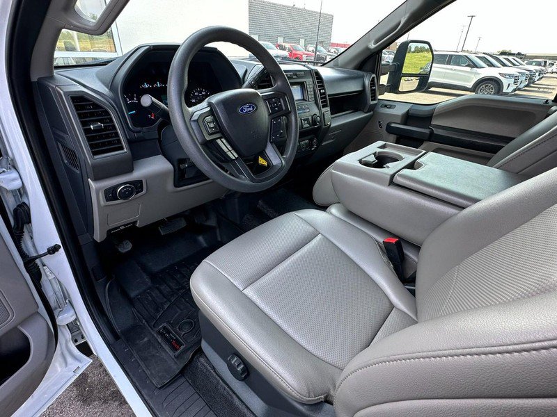 Used 2022 Ford F250 XL w/ Power Equipment Group RWD image 8