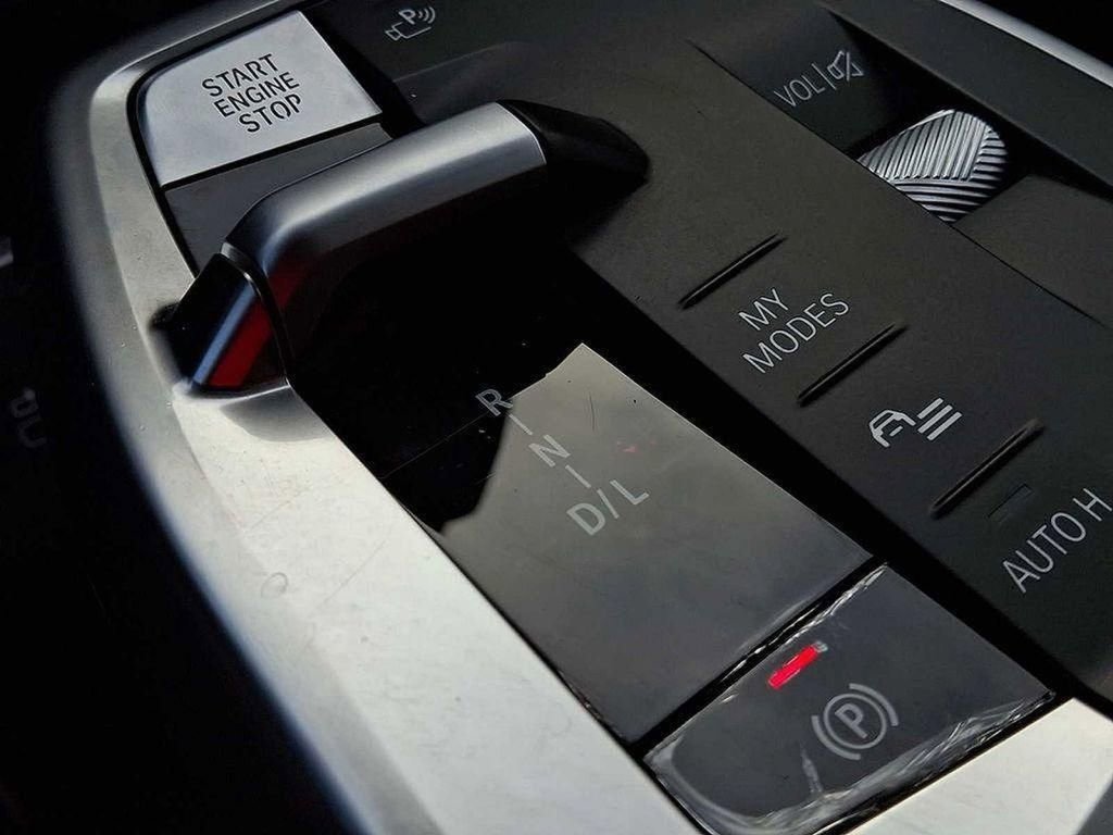 Used 2025 BMW X2 xDrive28i image 16