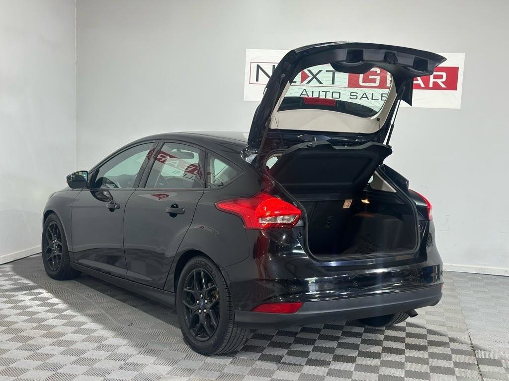 Used 2016 Ford Focus SE w/ Equipment Group 201A image 32