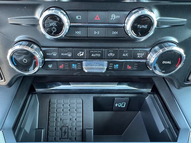 New 2026 Ford F250 Platinum w/ Tremor Off-Road Package AWD/4WD image 10