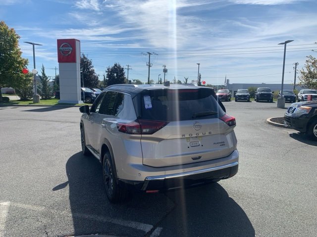 New 2026 Nissan Rogue Platinum image 5