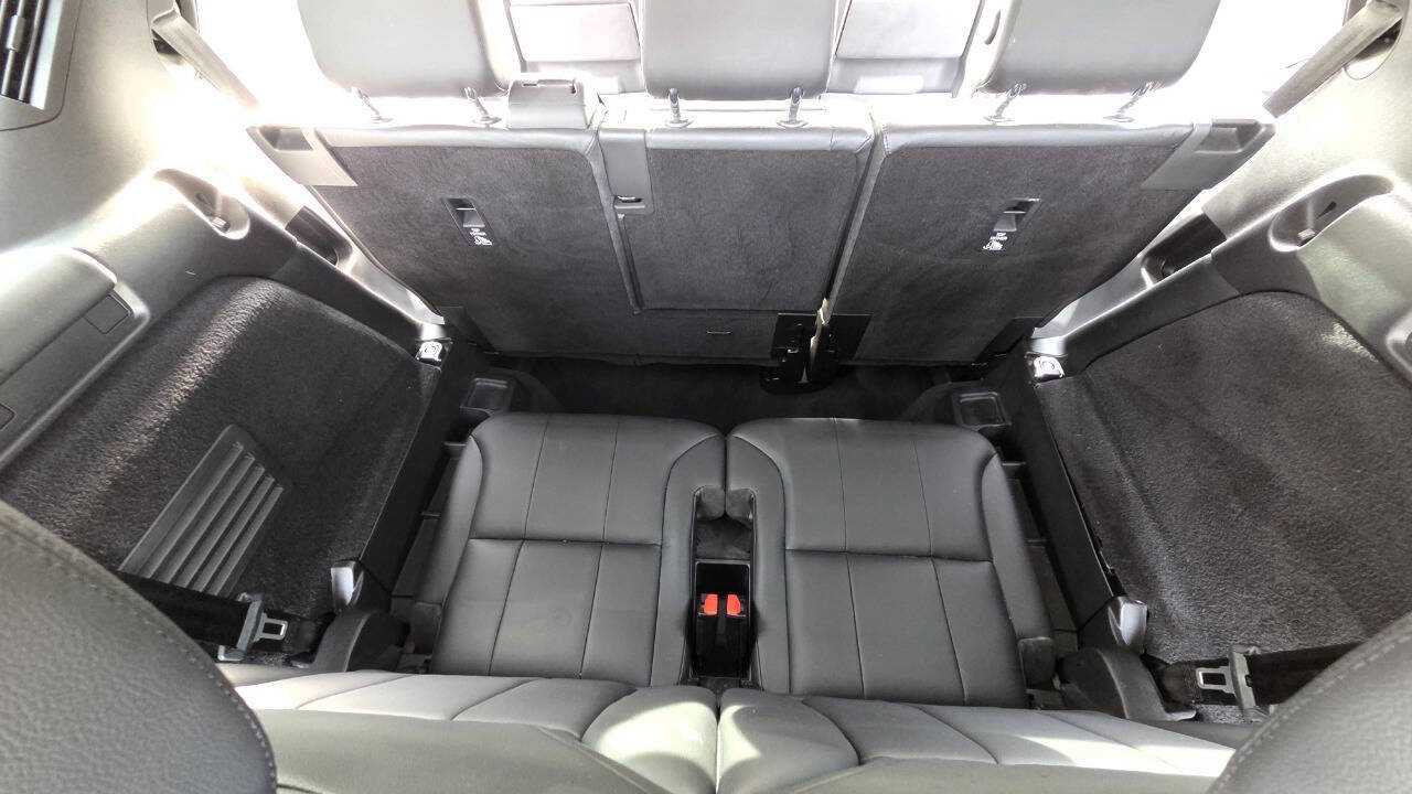 Used 2019 Land Rover Discovery SE AWD/4WD image 35