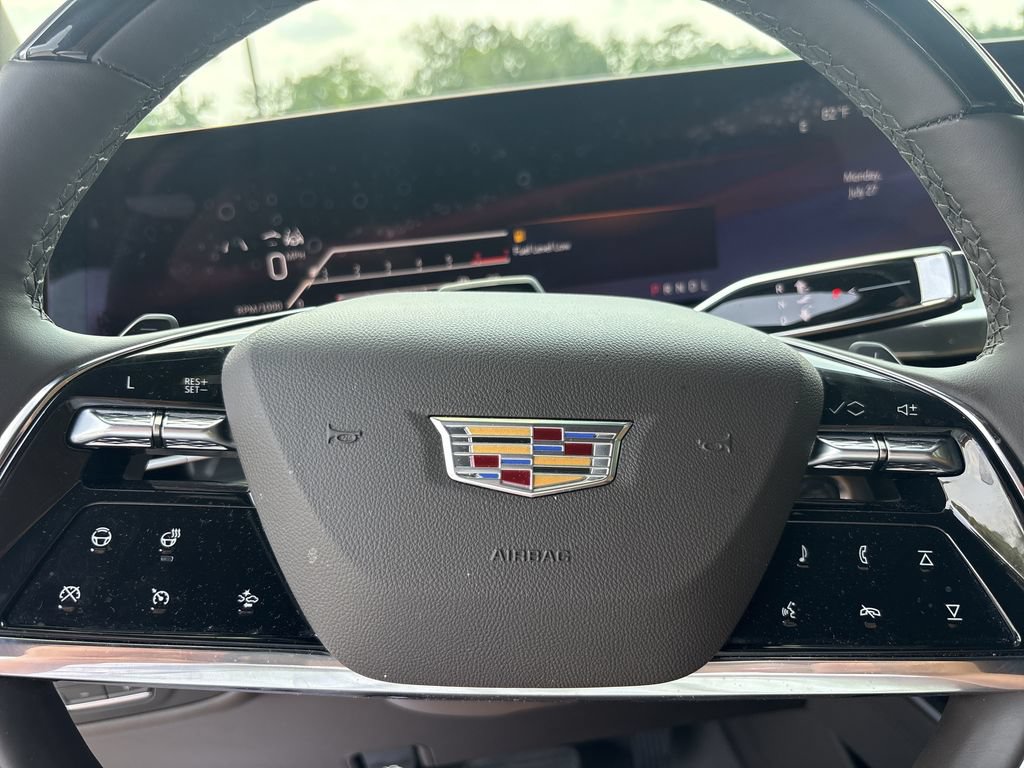 Used 2026 Cadillac Escalade Luxury RWD image 15