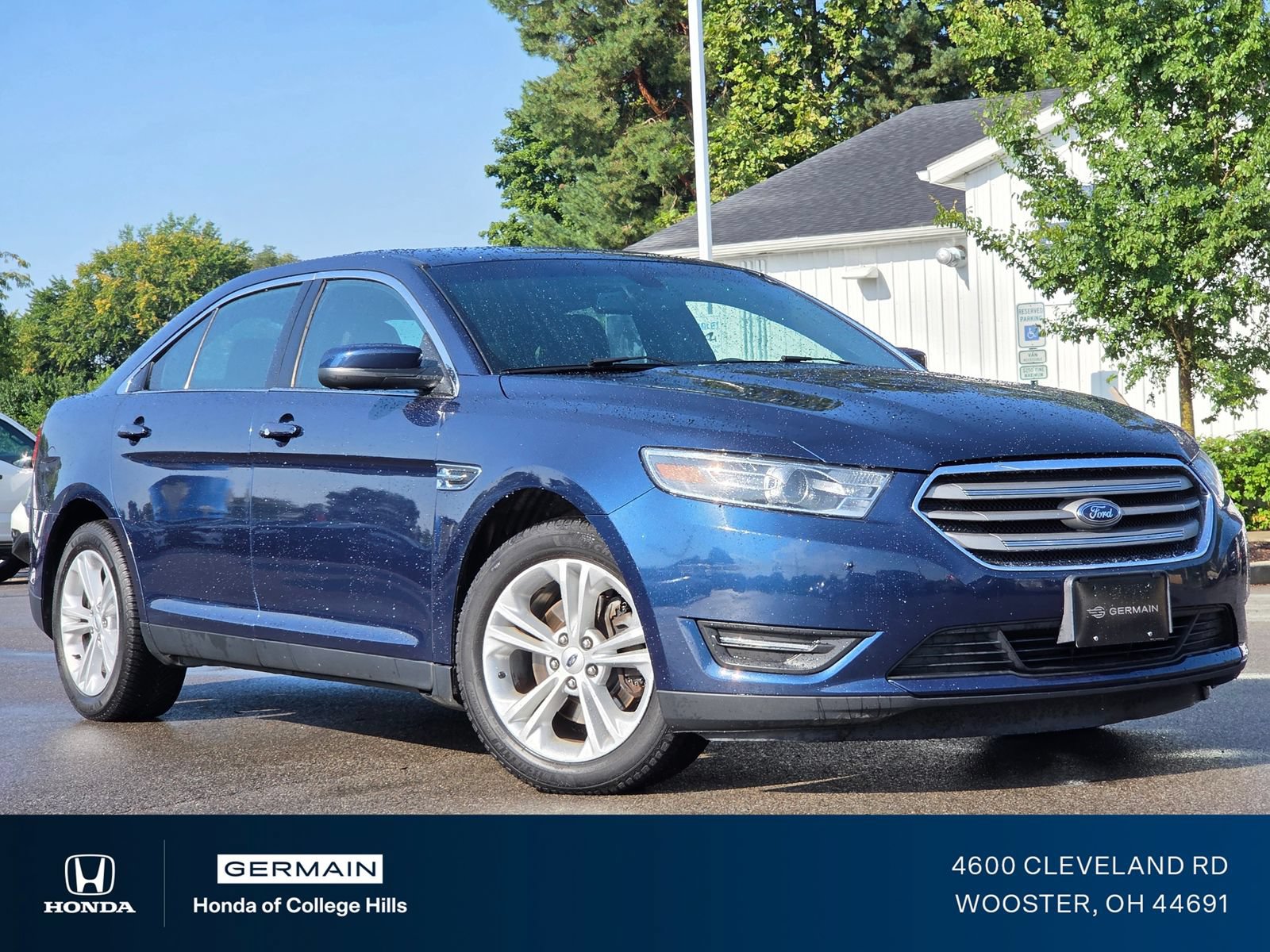 Used 2017 Ford Taurus SEL FWD image 3