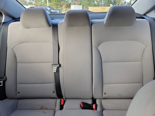 Used 2019 Hyundai Elantra SE image 5