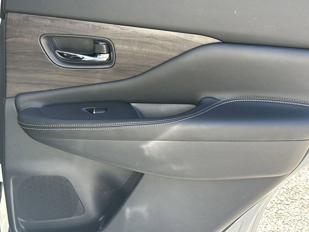Used 2024 Nissan Murano Platinum w/ Cargo Package image 17