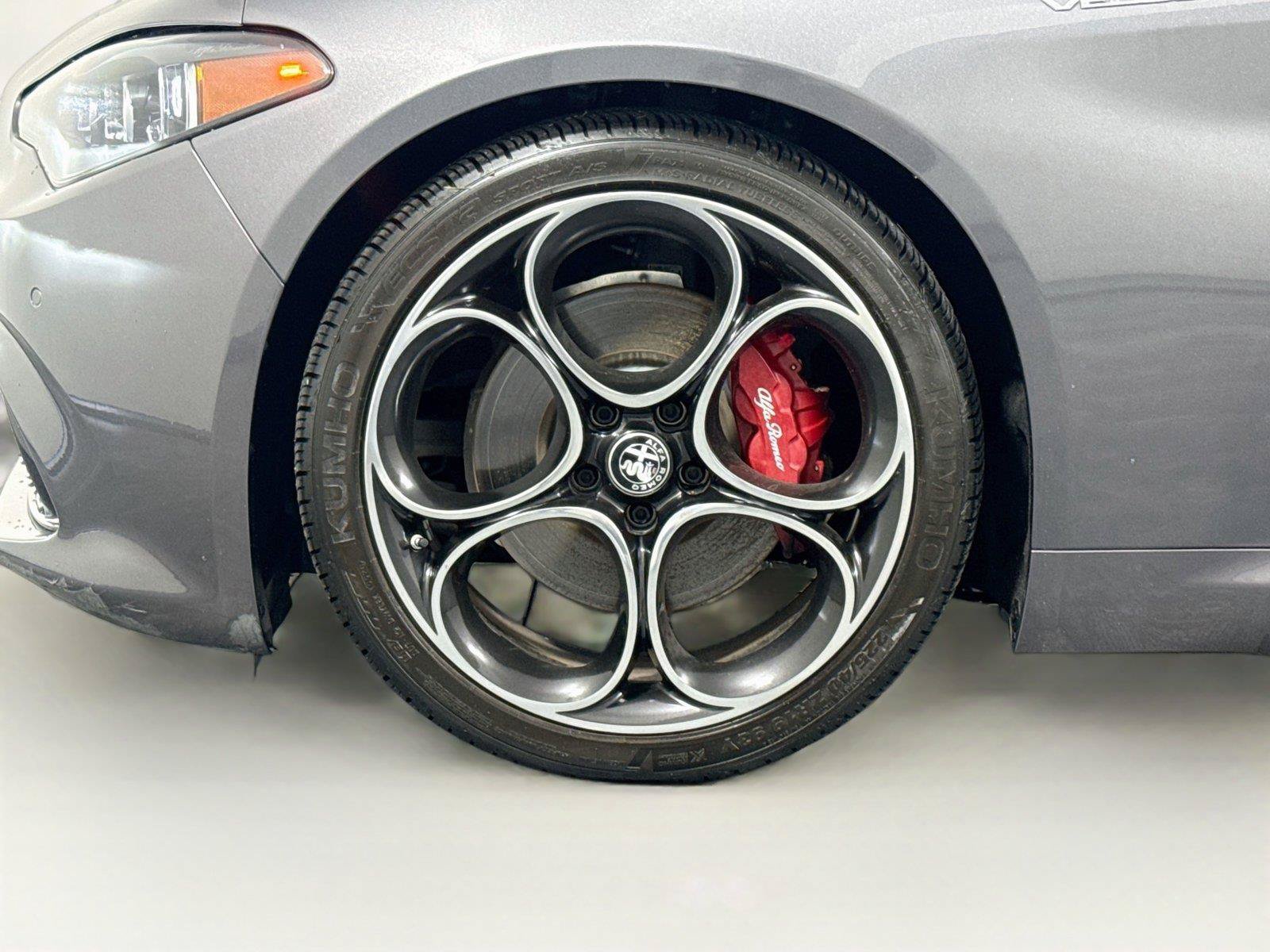 Used 2024 Alfa Romeo Giulia Veloce RWD image 36
