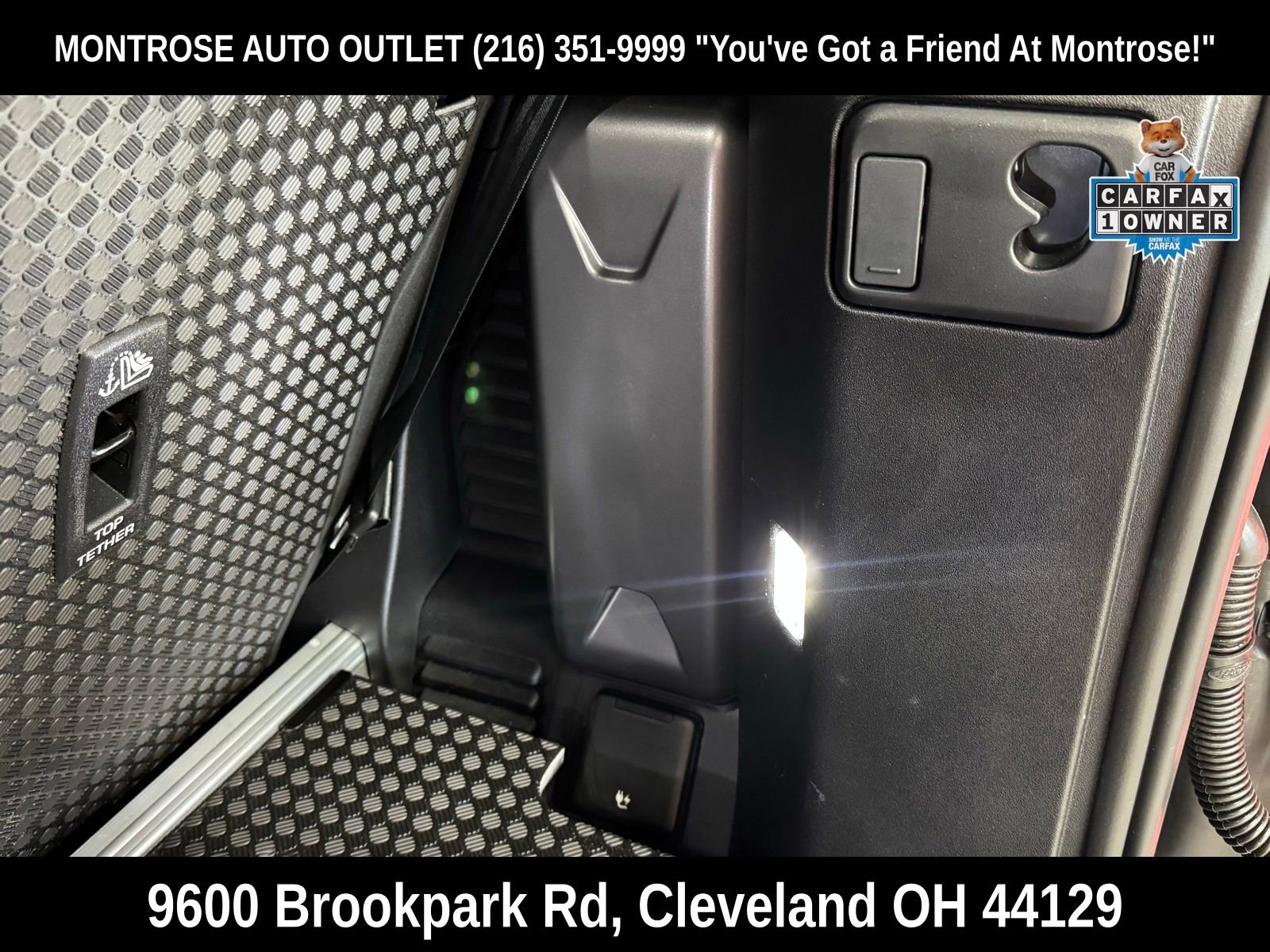 Used 2025 Land Rover Defender 90 X-Dynamic SE image 47