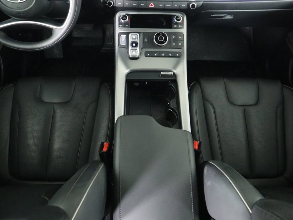 Used 2025 Hyundai Palisade Calligraphy image 17