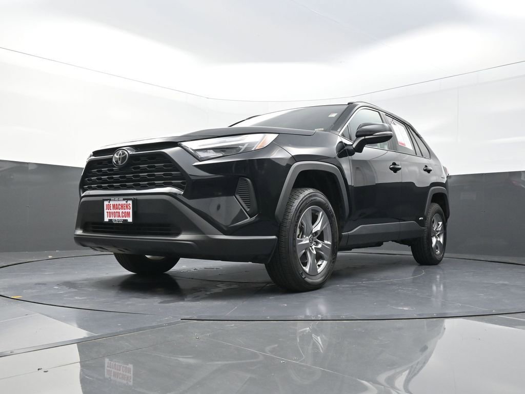 Used 2025 Toyota RAV4 XLE image 23