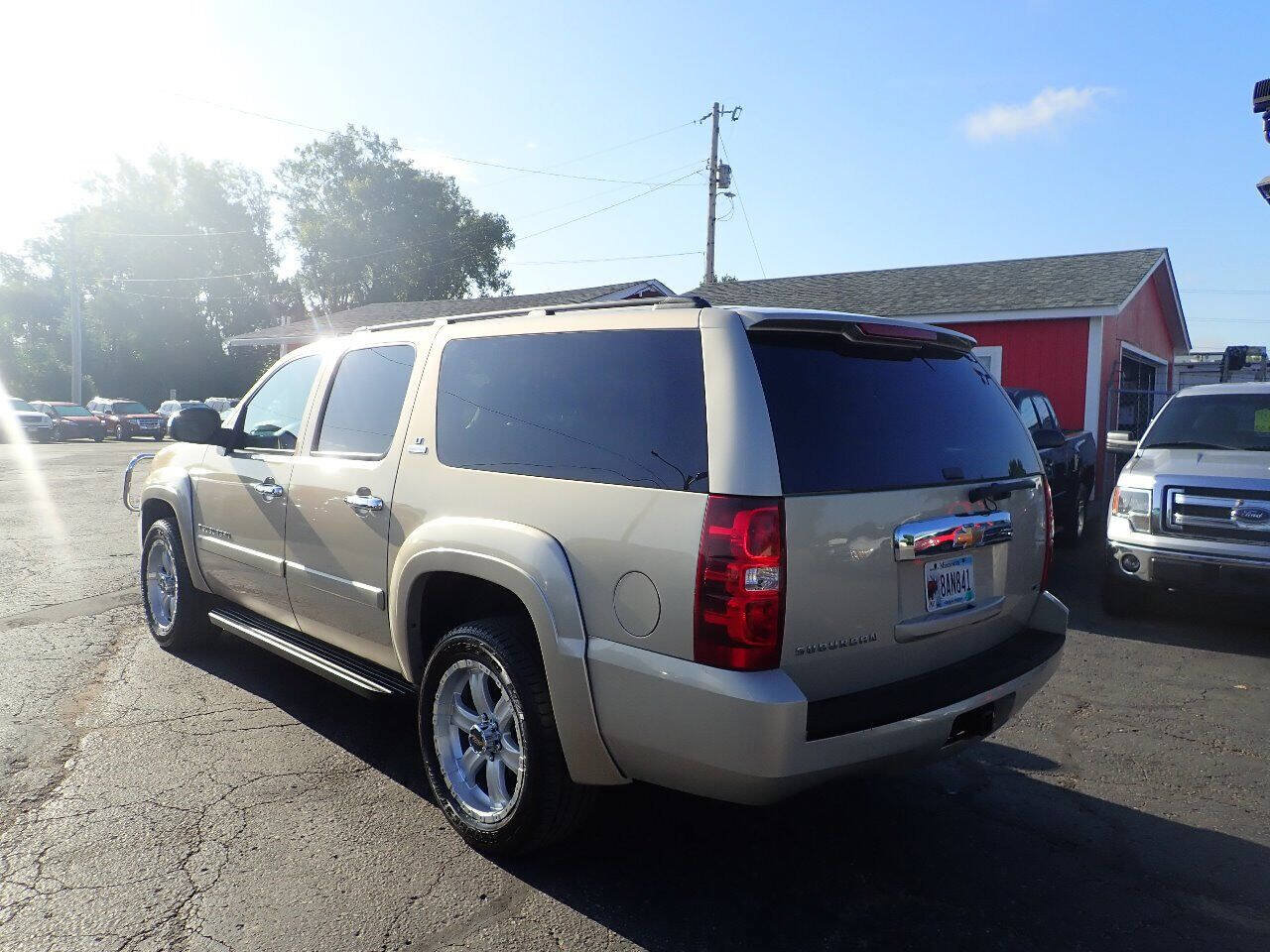 Used 2008 Chevrolet Suburban LT AWD/4WD image 4