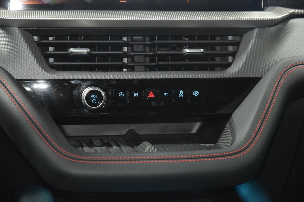 Used 2025 Ford Explorer ST w/ Sun And Sound Package AWD/4WD image 25