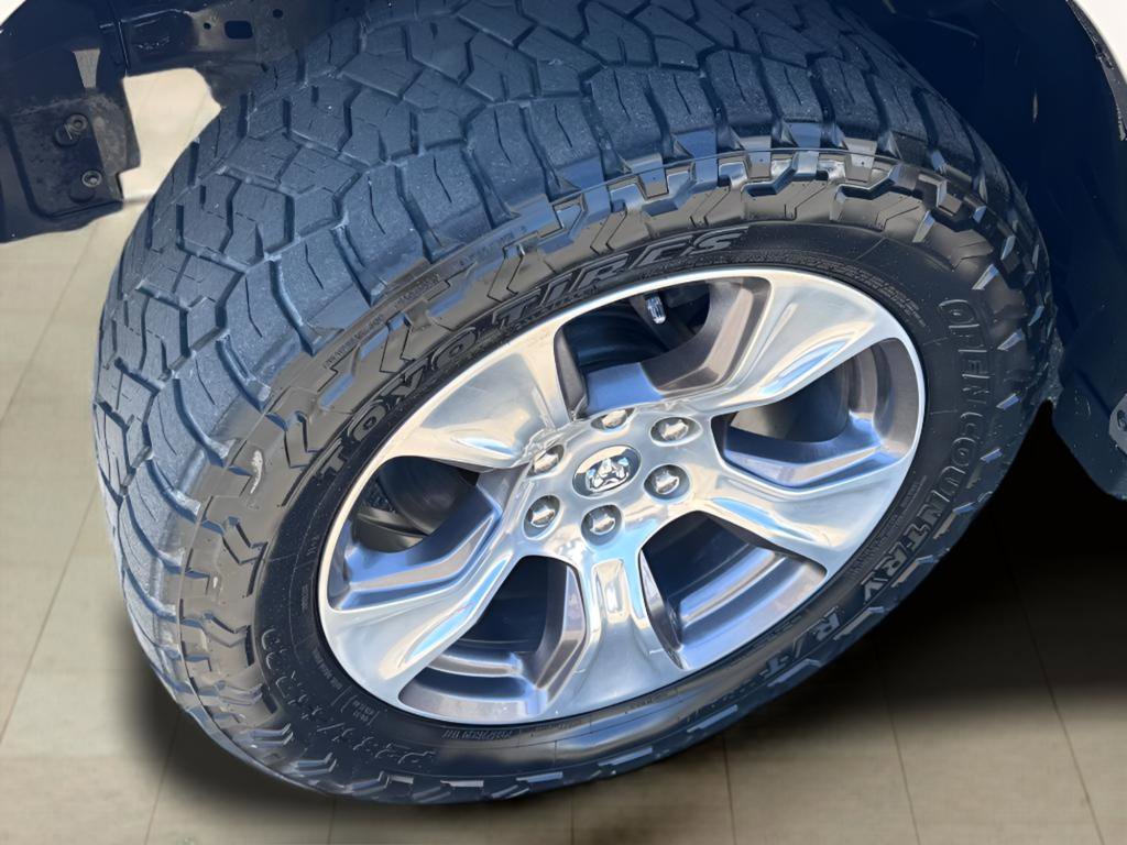 Used 2021 RAM 1500 Laramie w/ Sport Appearance Package AWD/4WD image 22