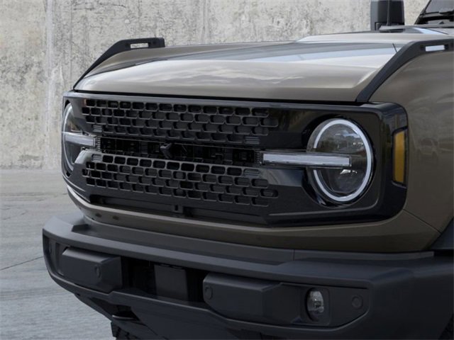 New 2025 Ford Bronco Outer Banks w/ Black Appearance Package image 19