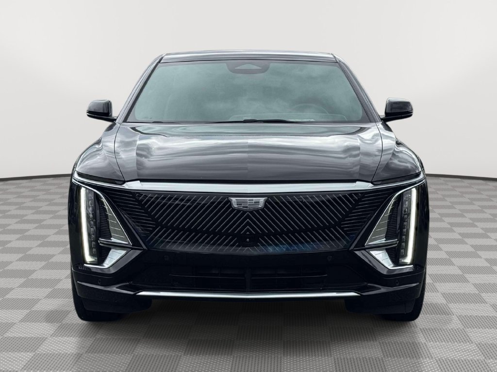 Used 2023 Cadillac Lyriq 2WD image 2