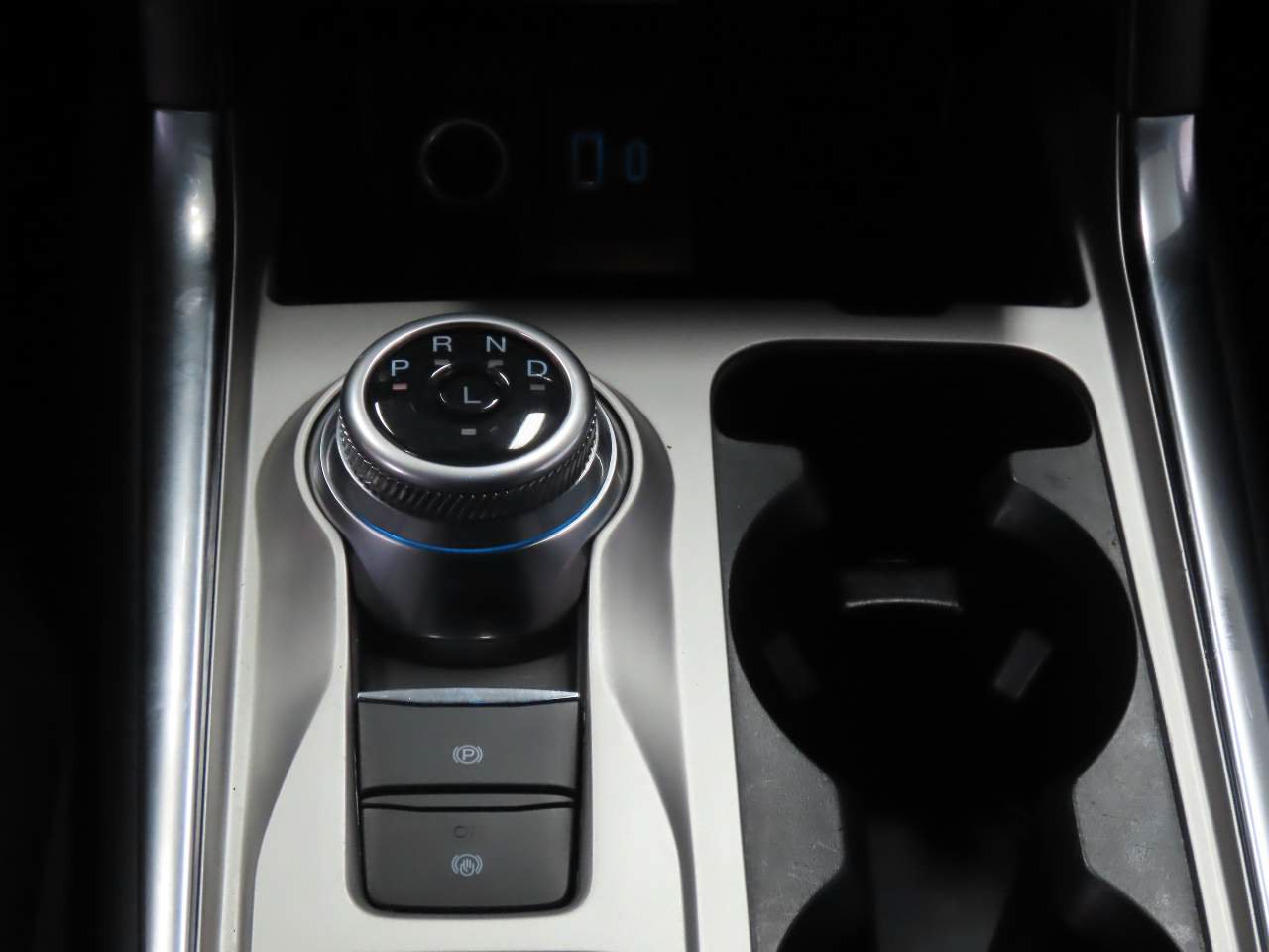 Used 2023 Ford Explorer XLT w/ Equipment Group 202A RWD image 12