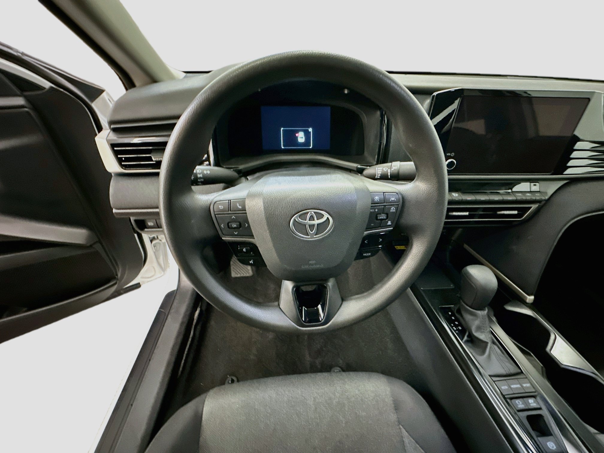 Used 2026 Toyota Camry SE FWD image 18